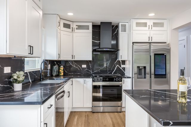 9132 Lincolnwood Drive, Evanston, IL 60203