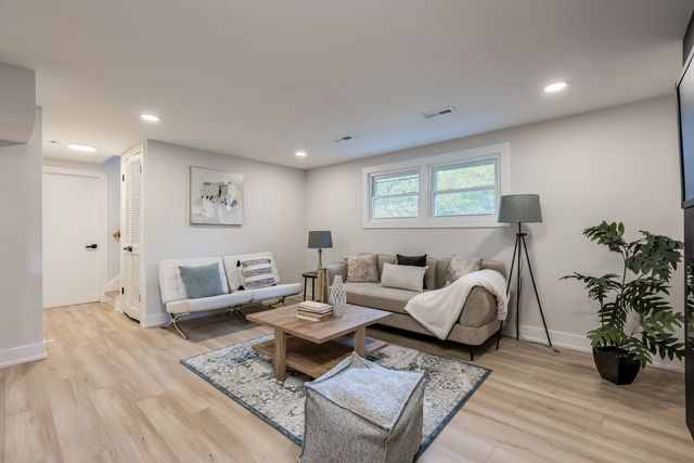 9132 Lincolnwood Drive, Evanston, IL 60203