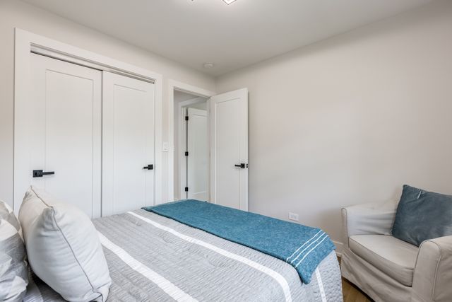 9132 Lincolnwood Drive, Evanston, IL 60203