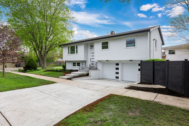 9132 Lincolnwood Drive, Evanston, IL 60203