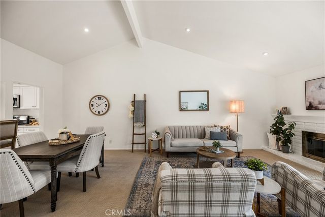 9 Driftwood 22, Irvine, CA 92604
