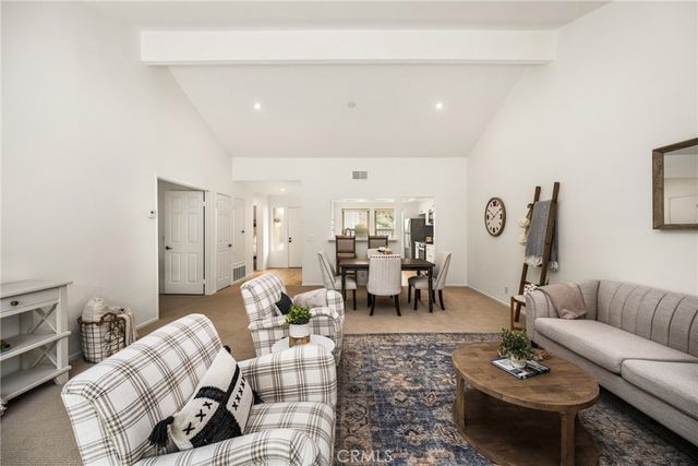 9 Driftwood 22, Irvine, CA 92604