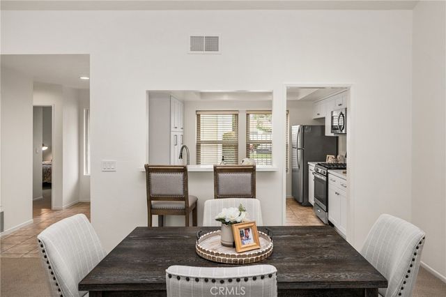 9 Driftwood 22, Irvine, CA 92604