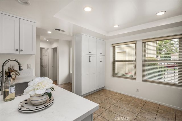 9 Driftwood 22, Irvine, CA 92604