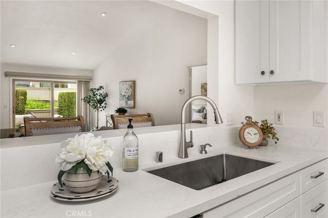 9 Driftwood 22, Irvine, CA 92604