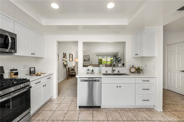 9 Driftwood 22, Irvine, CA 92604