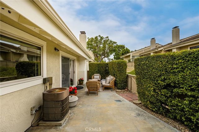9 Driftwood 22, Irvine, CA 92604
