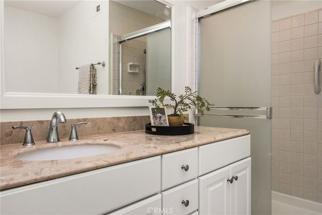 9 Driftwood 22, Irvine, CA 92604