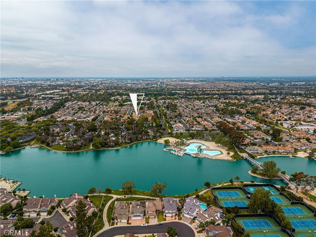 9 Driftwood 22, Irvine, CA 92604