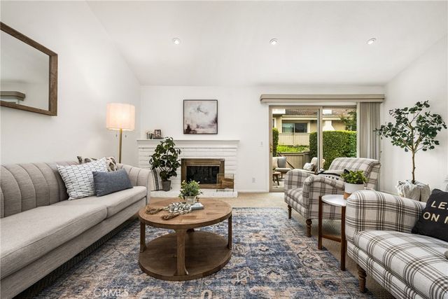 9 Driftwood 22, Irvine, CA 92604