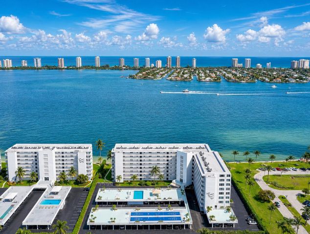 301 Lake Shore Drive, Lake Park, FL 33403