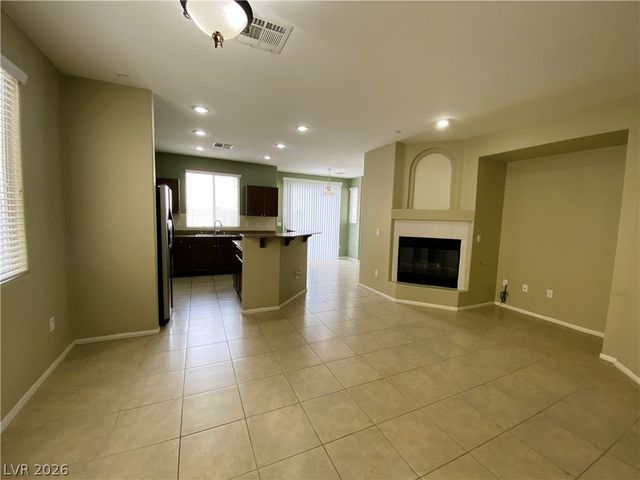 172 Flying Hills Avenue, Las Vegas, NV 89148