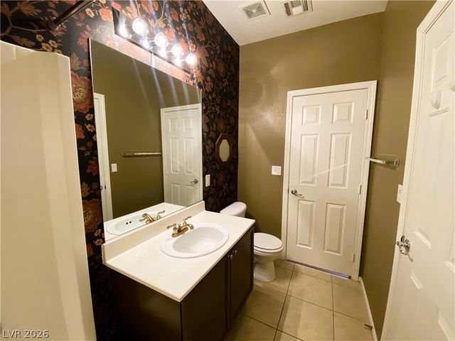 172 Flying Hills Avenue, Las Vegas, NV 89148