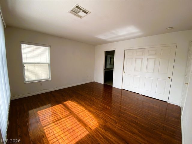 172 Flying Hills Avenue, Las Vegas, NV 89148