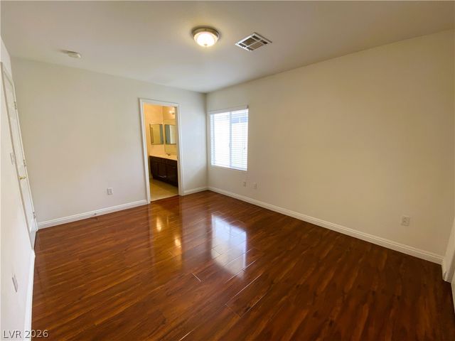 172 Flying Hills Avenue, Las Vegas, NV 89148