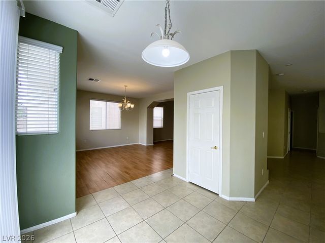172 Flying Hills Avenue, Las Vegas, NV 89148