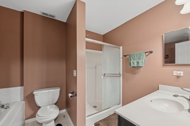 8304 Sierra Woods Lane, Carpentersville, IL 60110