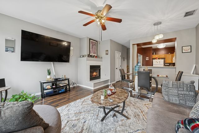 8304 Sierra Woods Lane, Carpentersville, IL 60110