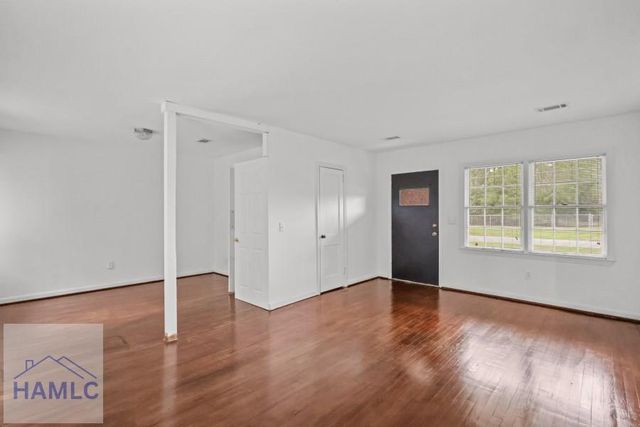 560 Macon Street, Jesup, GA 31545