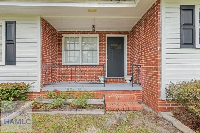 560 Macon Street, Jesup, GA 31545