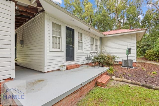 560 Macon Street, Jesup, GA 31545