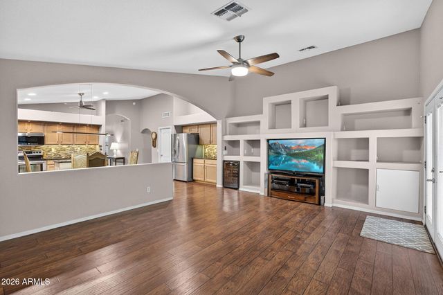 8010 E ONZA Avenue, Mesa, AZ 85212