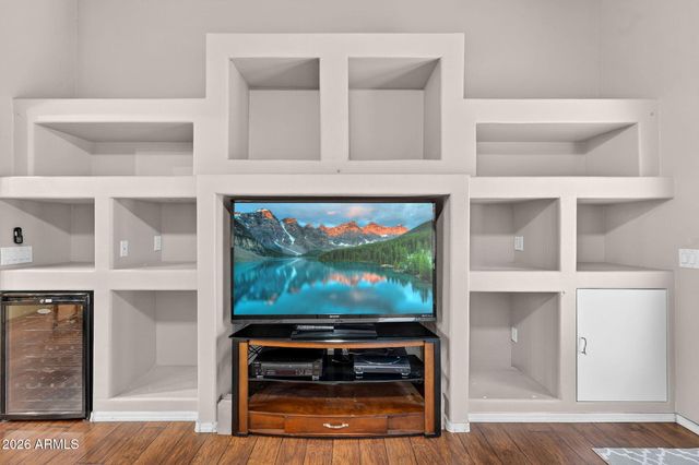 8010 E ONZA Avenue, Mesa, AZ 85212