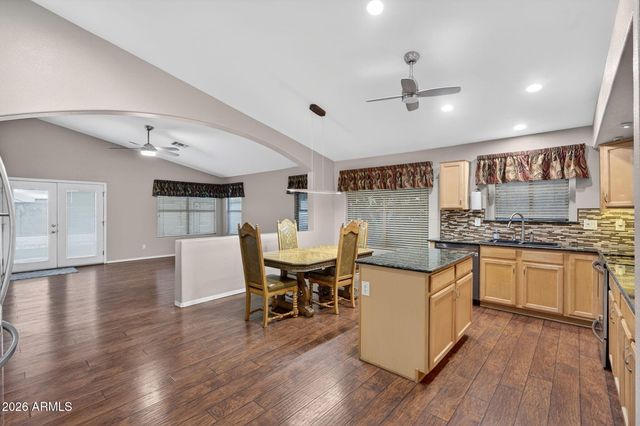 8010 E ONZA Avenue, Mesa, AZ 85212