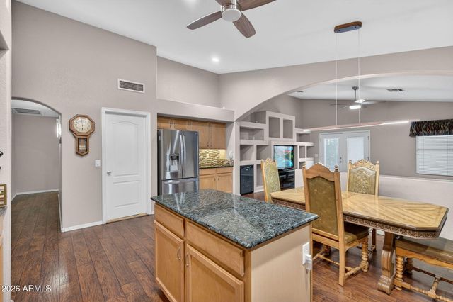 8010 E ONZA Avenue, Mesa, AZ 85212