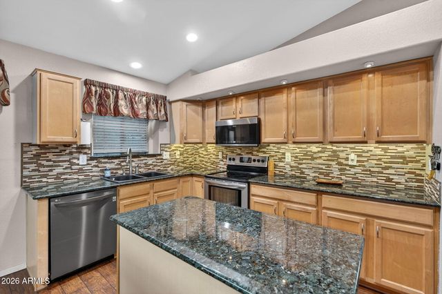 8010 E ONZA Avenue, Mesa, AZ 85212