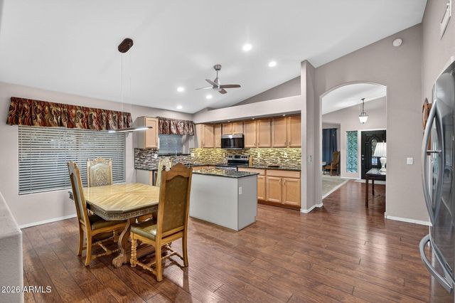 8010 E ONZA Avenue, Mesa, AZ 85212