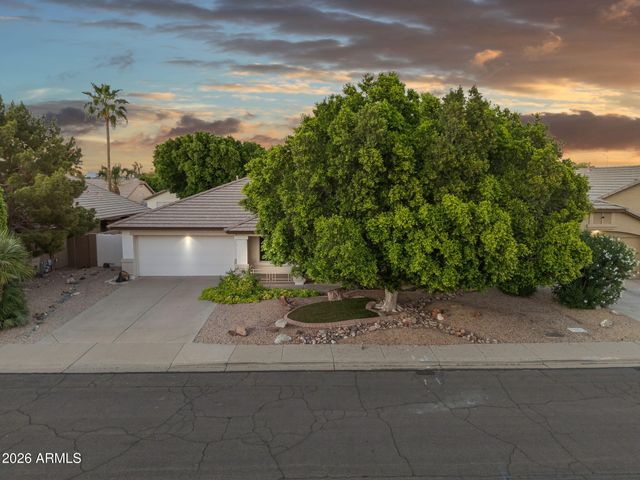 8010 E ONZA Avenue, Mesa, AZ 85212