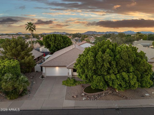 8010 E ONZA Avenue, Mesa, AZ 85212