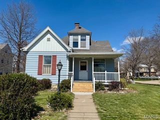 201 W Barr Avenue, Jerseyville, IL 62052