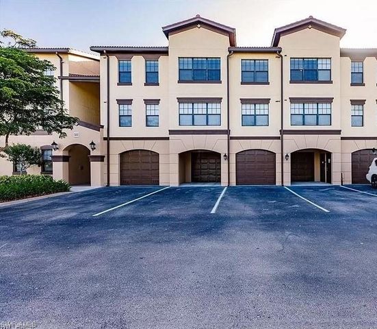 12975 Positano CIR 202, Naples, FL 34105