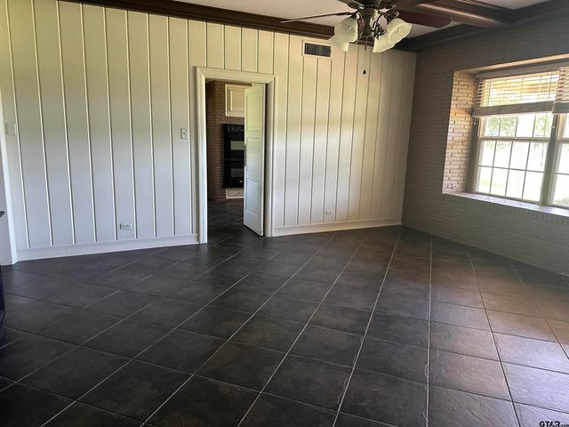 1248 Canada St, Jacksonville, TX 75766