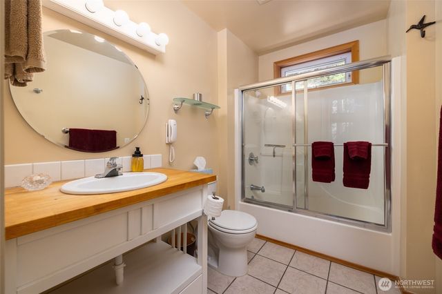 1354 Chinook Way, Center Island, WA 98221