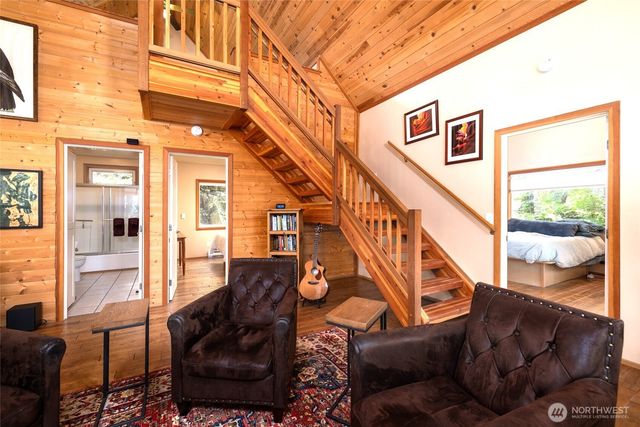 1354 Chinook Way, Center Island, WA 98221