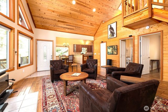 1354 Chinook Way, Center Island, WA 98221