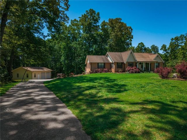 400 Cable Road, Waleska, GA 30183