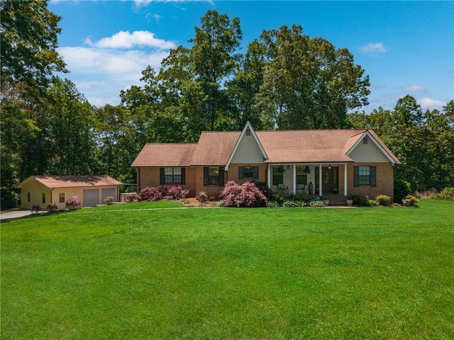 400 Cable Road, Waleska, GA 30183