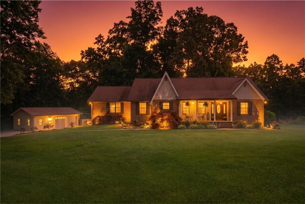 400 Cable Road, Waleska, GA 30183