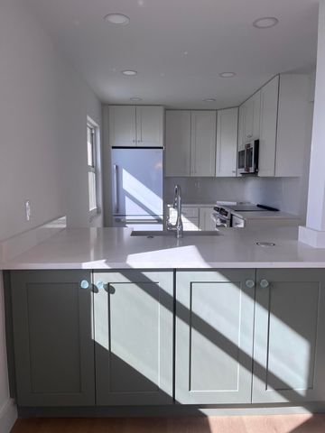 1069 Hillsboro Mile 801, Hillsboro Beach, FL 33062