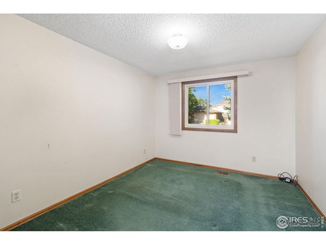 3244 Hawthorn Dr, Loveland, CO 80538