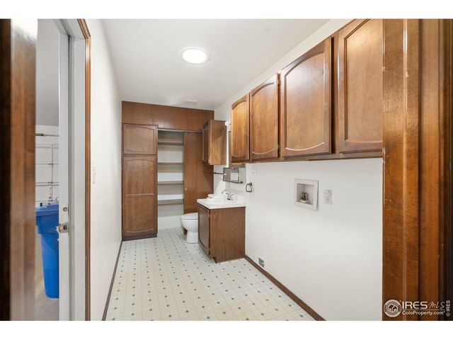 3244 Hawthorn Dr, Loveland, CO 80538