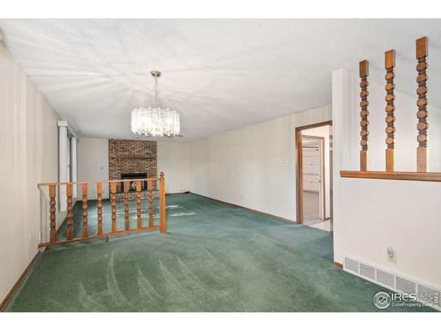 3244 Hawthorn Dr, Loveland, CO 80538