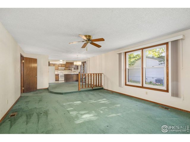 3244 Hawthorn Dr, Loveland, CO 80538