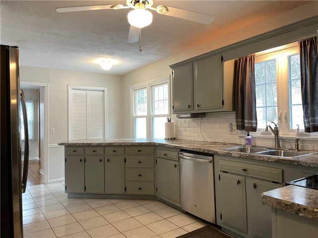 23 Blackwatch, Perinton, NY 14450