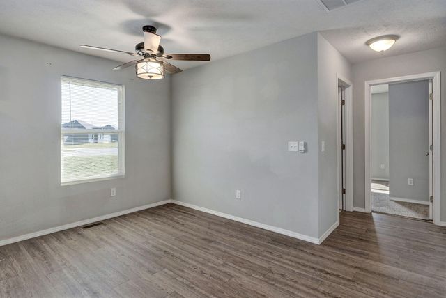 500 Ethan Avenue, Republic, MO 65738