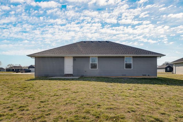 500 Ethan Avenue, Republic, MO 65738